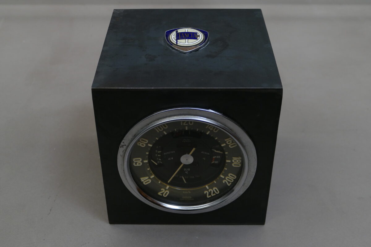 Tacho-Uhr – Unikat im ZÜRIRING-Shop