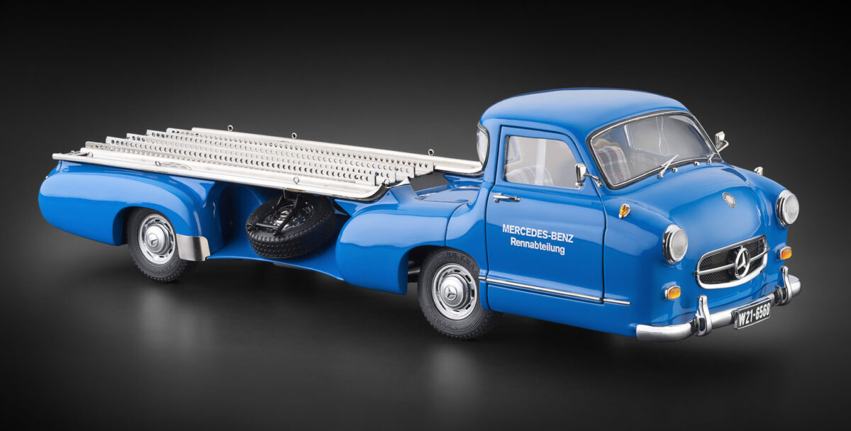 CMC model car in the ZÜRIRING shop